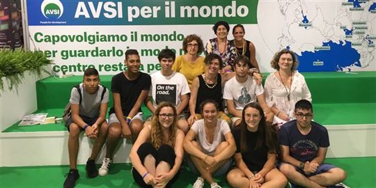 Estudantes e professores do Giordano Bruno de Albenga no Meeting de Rímini