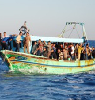 Barco com imigrantes sírios.