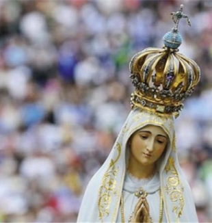 A estátua de Nossa Senhora de Fátima