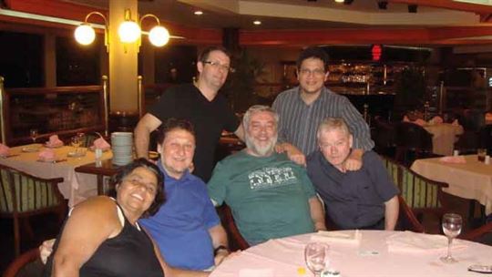 Um jantar com Cleuza e Marcos Zerbini, padre Vando Valentini, padre Aldo Trento e Alexandre Ferrari.