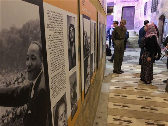 A mostra ''Queremos tudo 1968-2018'' traduzida para o árabe