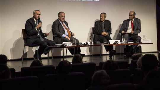 Da esquerda, Frédéric Van Heems, Olivier Roy, Julián Carrón e Silvio Guerra
