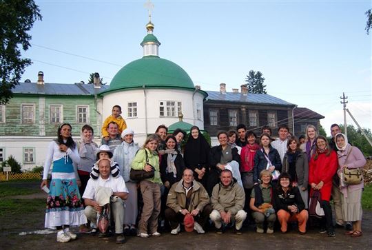 Visita a um mosteiro ortodoxo, durante umas férias da comunidade de CL de Moscou