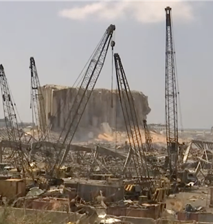 O porto de Beirute após a explosão
