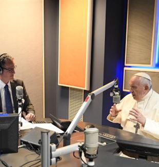 Papa Francisco em visita ao Dicastério para a Comunicação em 2021 (Foto Catholic Press Photo)