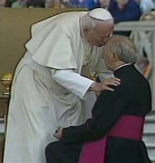 Dom Giussani e João Paulo II em 30 de maio de 1998