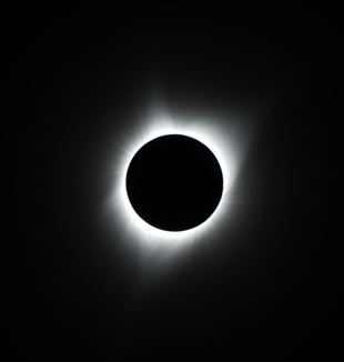 Eclipse solar (Foto: Scott Szarapka / Unsplash)