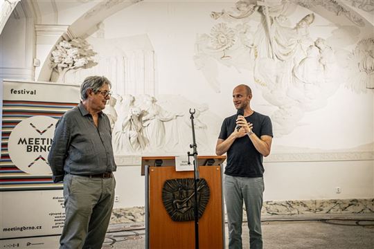 David Macek apresenta o encontro com Walter Ottolenghi (Foto: Giovanni Dinatolo)