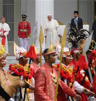 Papa Francesco na Indonésia (Foto: Ansa/Alessandro Di Meo)