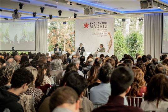 O encontro com Fabrice Hadjadj (Foto: EncuentroMadrid)